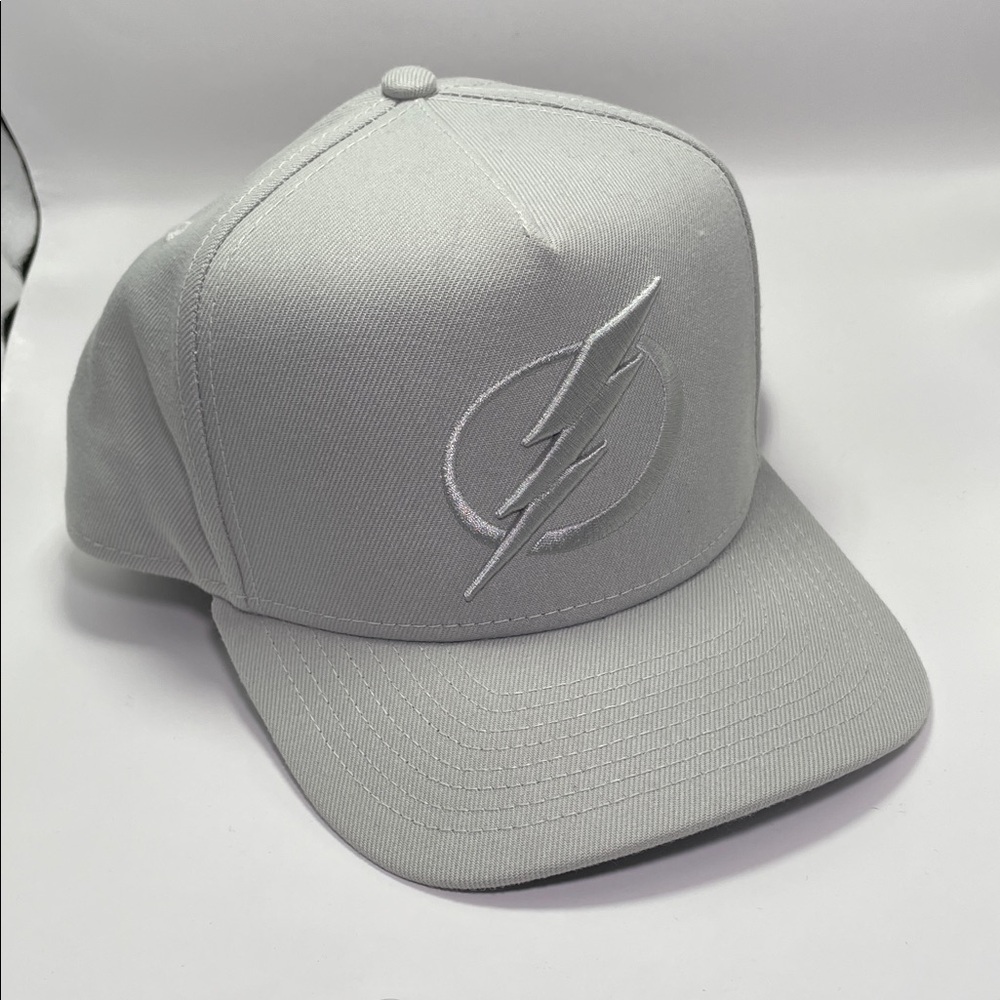 New Era NHl Hockey Tampa Bay Lightning Grey 7 7/8